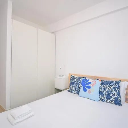 Cozy Apartament In * ליסבון