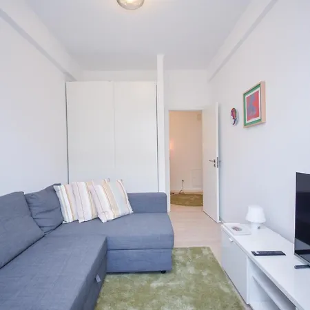 Cozy Apartament In דירה
